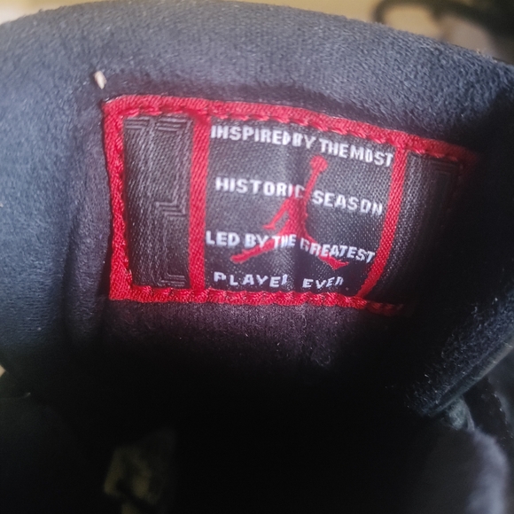 Sneakers - Picture 6 of 7